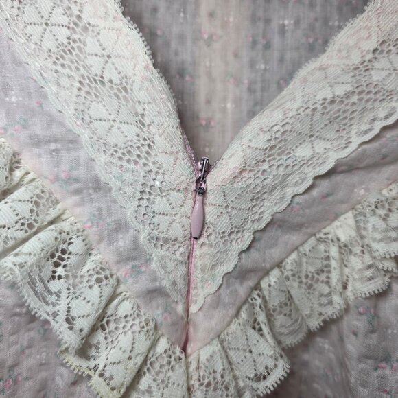 (2) Vintage Donna Richard for Gilligan & O'Malley Nightgowns - Picture 4 of 15